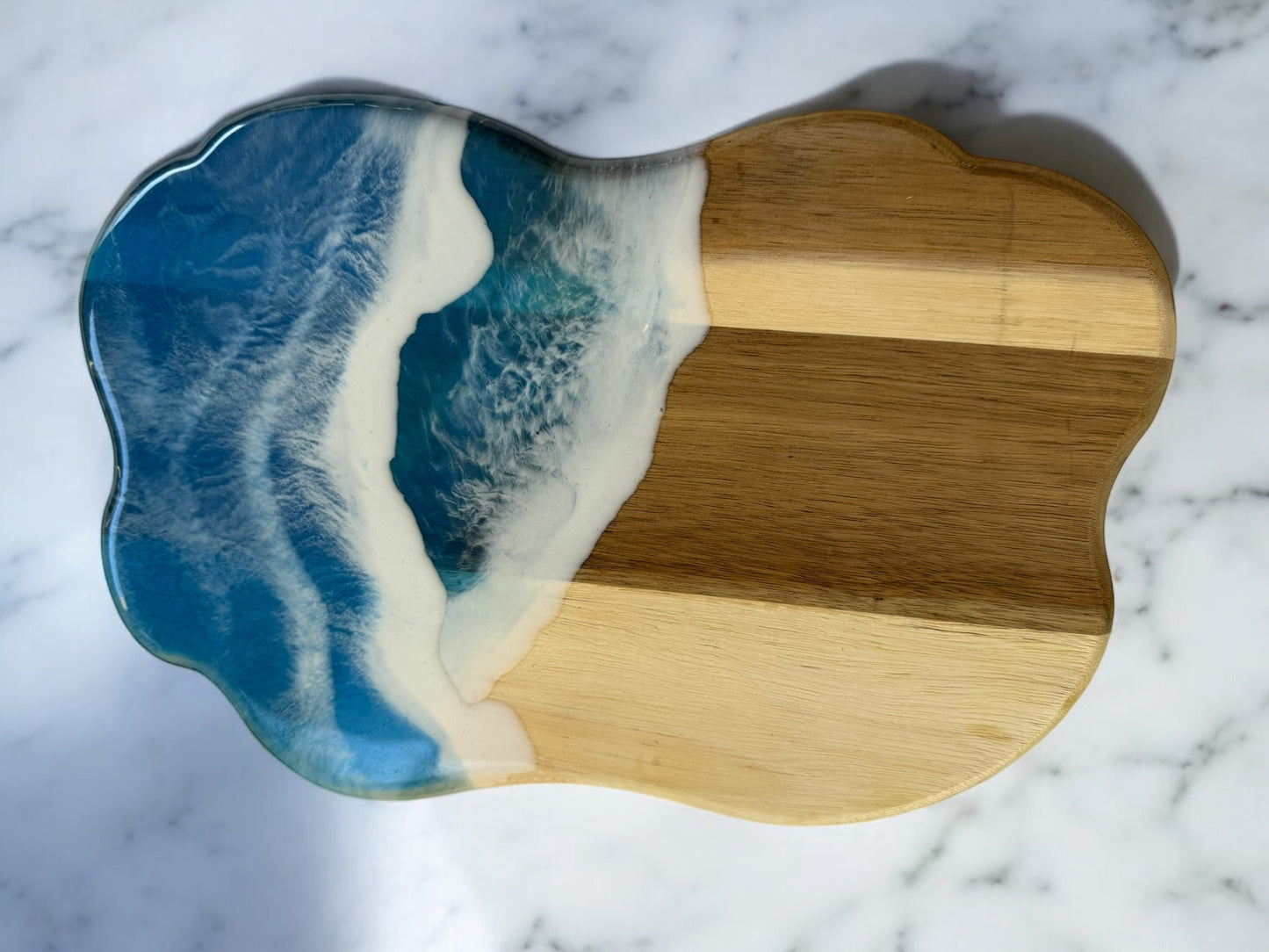 Luxury Acacia Charcuterie Board ā Available in Laser-Engraved or Ocean Resin Design
