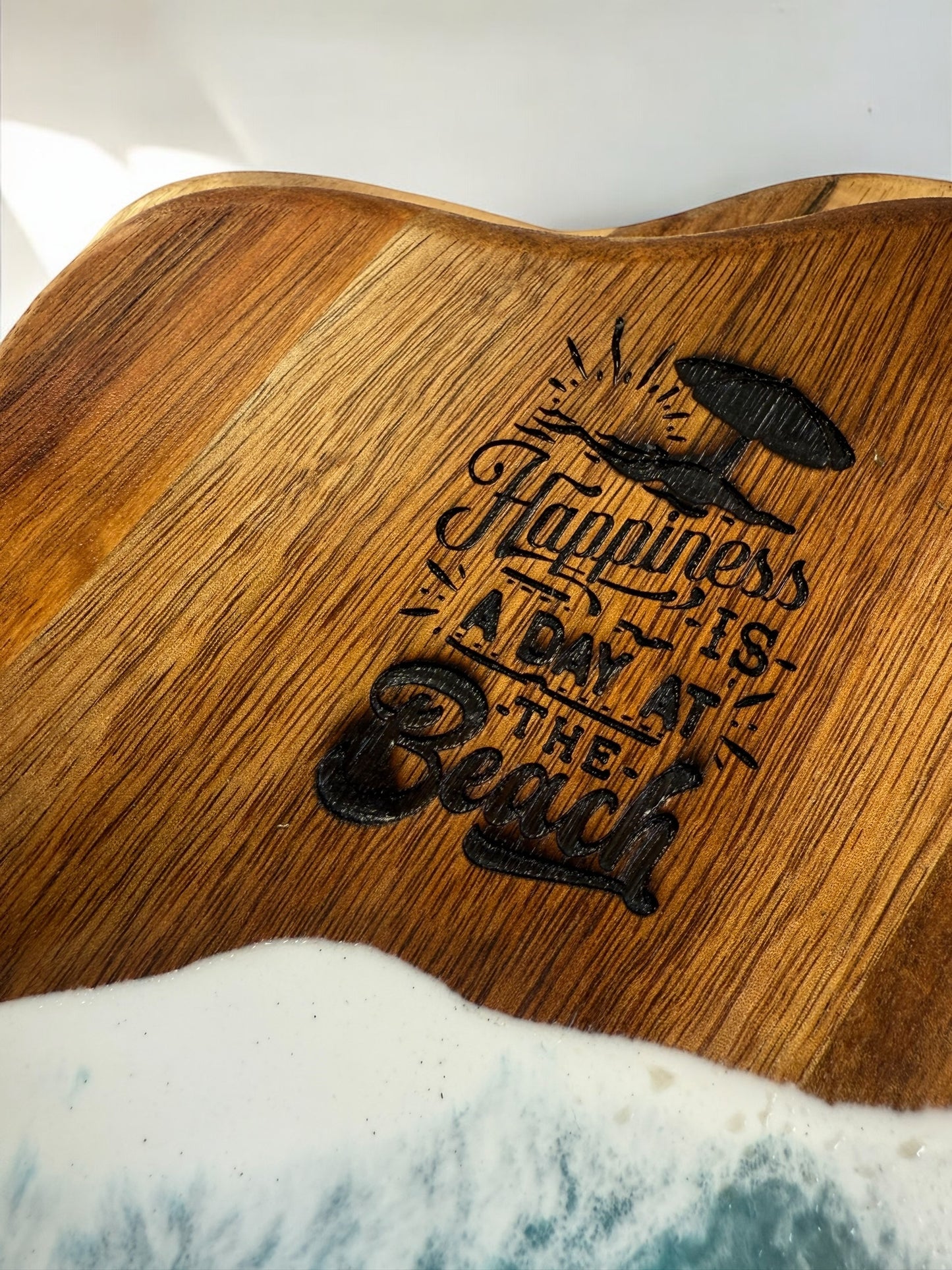 Luxury Acacia Charcuterie Board ā Available in Laser-Engraved or Ocean Resin Design