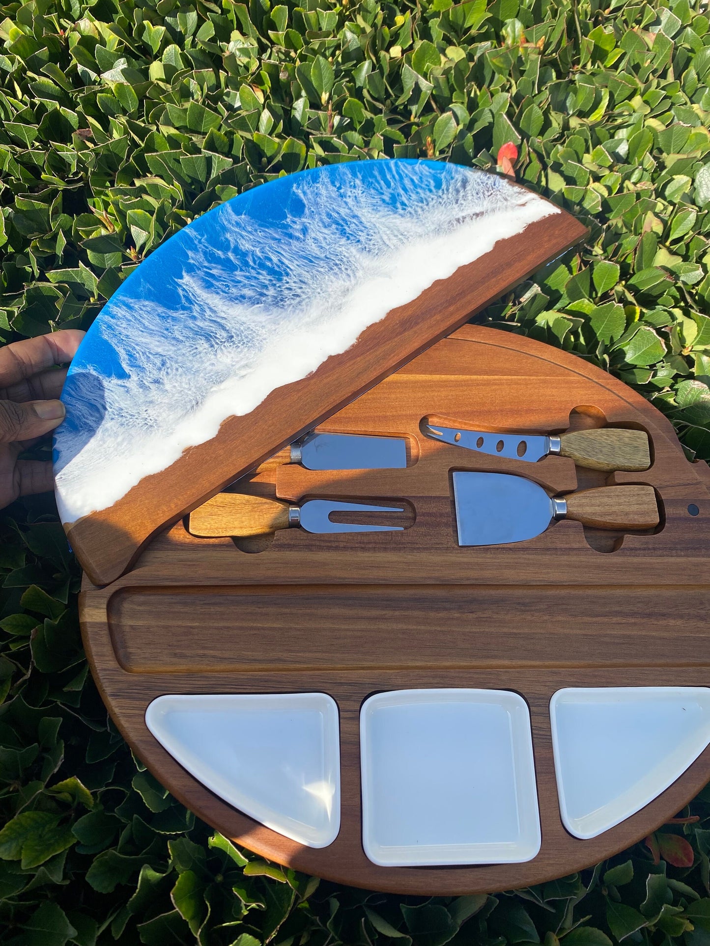 Extra Large Round Ocean Resin Elegant Charcuterie and Cheese Board Set – Deluxe 16-Inch Acacia Wood Platter with Premium Knives and Artisan