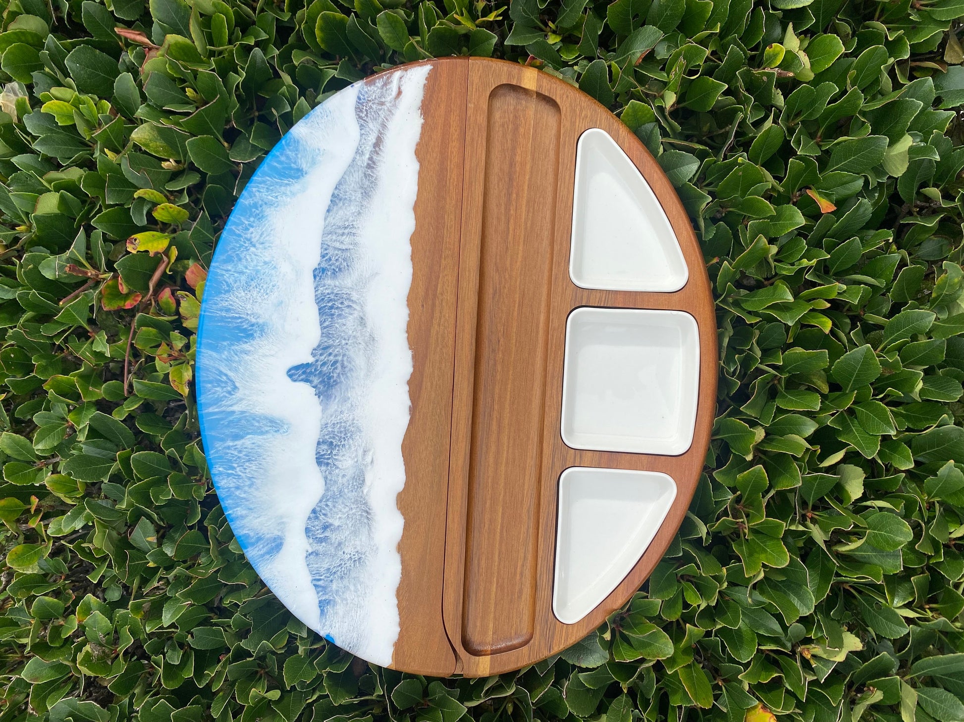 Extra Large Round Ocean Resin Elegant Charcuterie and Cheese Board Set – Deluxe 16-Inch Acacia Wood Platter with Premium Knives and Artisan