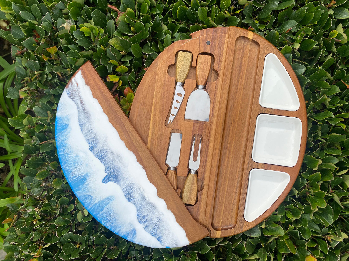 Extra Large Round Ocean Resin Elegant Charcuterie and Cheese Board Set – Deluxe 16-Inch Acacia Wood Platter with Premium Knives and Artisan