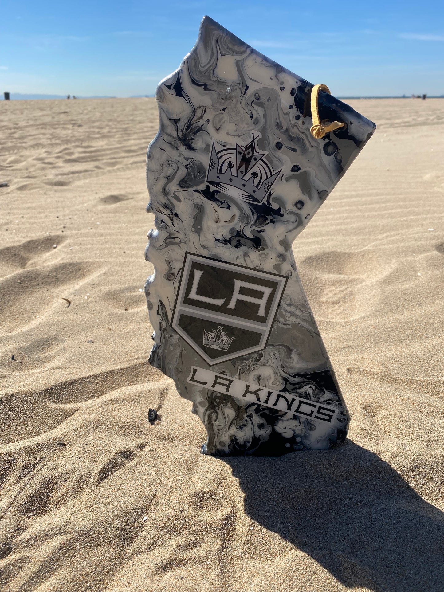 Los Angeles Kings Resin California Shaped Cheeseboard Charcuterie Display board - Omagoodness Art Shop