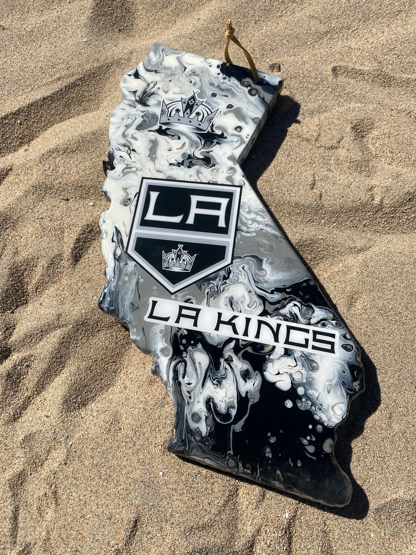 Los Angeles Kings Resin California Shaped Cheeseboard Charcuterie Display board - Omagoodness Art Shop